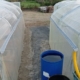 gouttière pour serre de jardin en kit prêt à poser que vous propose Jardin Fertile permet de récupérer de l'eau de pluie pour votre potager.